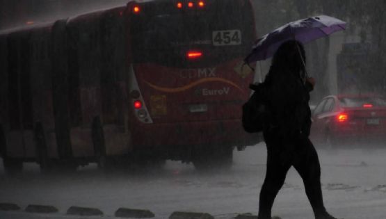 Bajas temperaturas y lluvias en CDMX por Frente Frío número 4