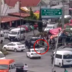 Balacera en mercado de Naucalpan deja un hombre muerto