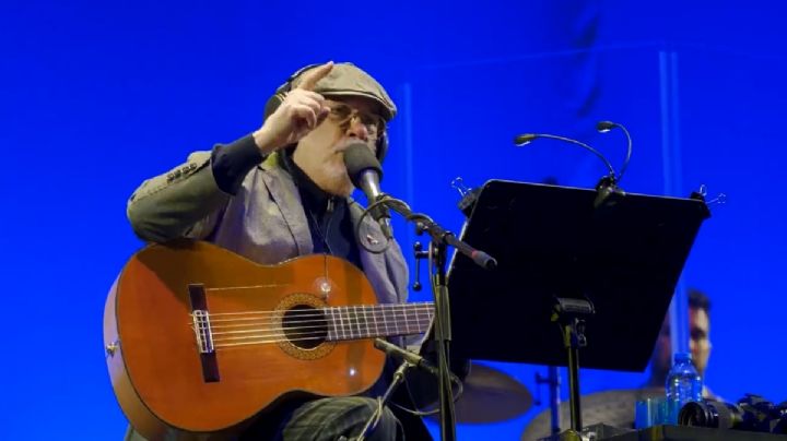 [VIDEO] Silvio Rodríguez dedica canción a AMLO en concierto del Zócalo