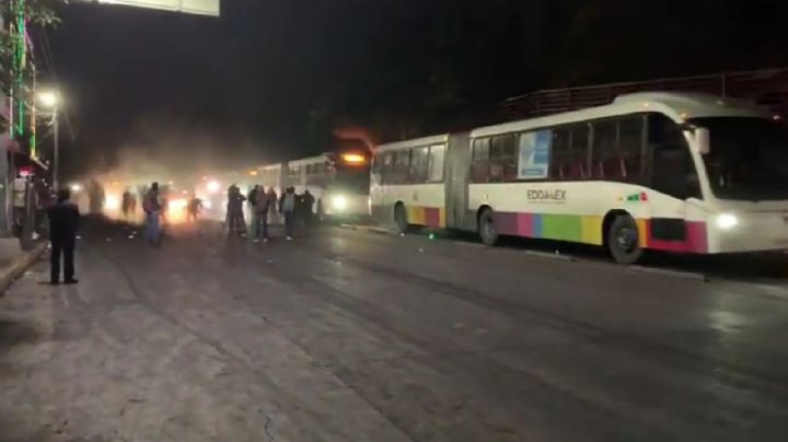 [VIDEOS] Así retiraron a manifestantes de la López Portillo en Ecatepec