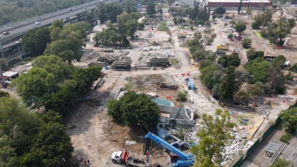 La cabecera de la Montaña Rusa de la Feria de Chapultepec será utilizada en el Parque Aztlán. FOTO: Sedema