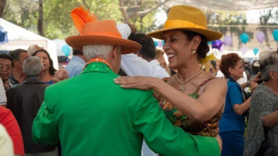El evento dedicado a los abuelitos lleva por nombre 'Gran Baile para los corazones grandes de Iztapalapa'. (Fuente: Matador Network)