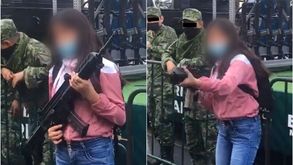 En el video viralizado se observa a los soldados prestar su arma a cargo para que tres jóvenes se tomaran fotografías. (Fuente: Twitter/El Universal/@pedrovillaycana)