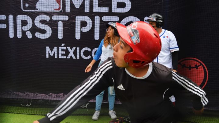 First Pitch en el Parque Ecológico Xochimilco, juega béisbol como un profesional