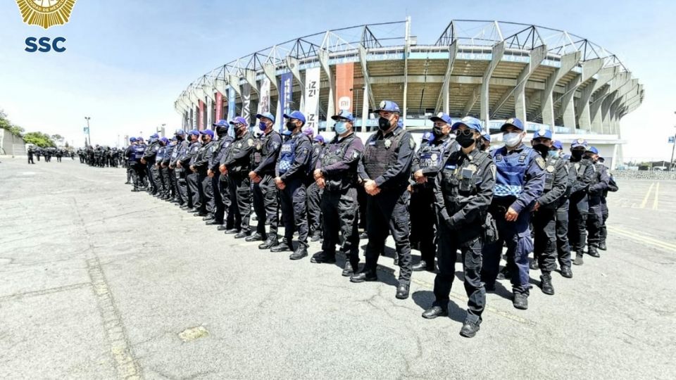 Detienen a 17 revendedores en el estadio Azteca. FOTO: SSC