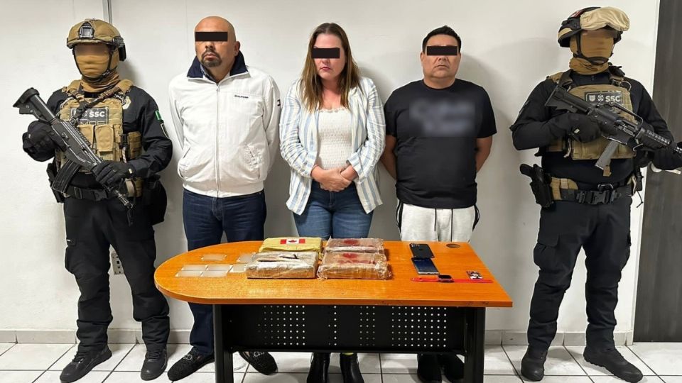 Detienen a tres personas con 4 kg de cocaína en la Alcaldía Miguel Hidalgo.
