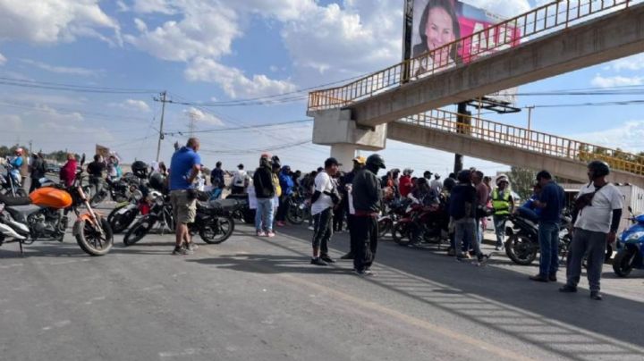 Por madre desaparecida, bloquean la autopista México-Pachuca