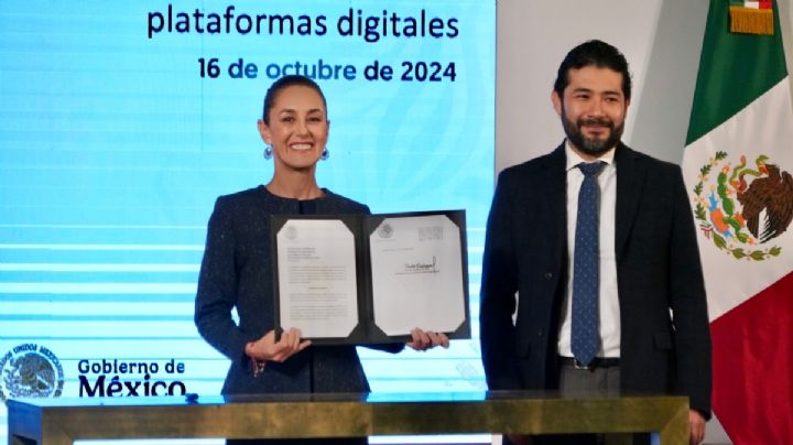 Claudia Sheinbaum firma iniciativa para asegurar derechos de trabajadores de plataformas digitales