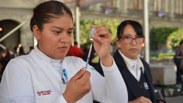 Clara Brugada inaugura jornada de Vacunación para la Temporada Invernal 2024-2025 en CDMX