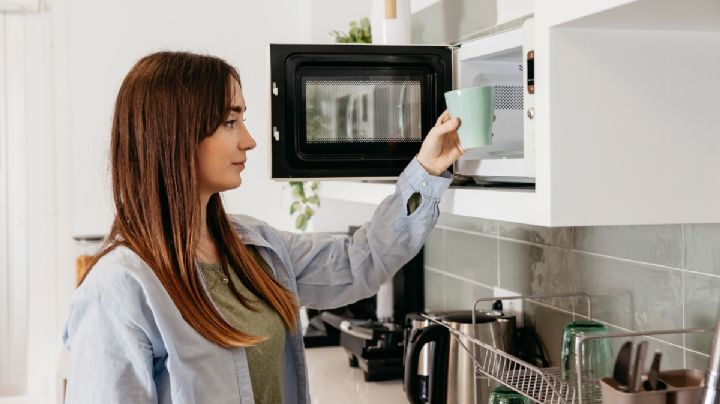 ESTOS son los 3 mejores tips para limpiar el horno de microondas fácil y rápido