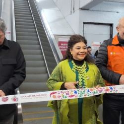 Metro CDMX: Clara Brugada inaugura escaleras eléctricas de la estación Puebla