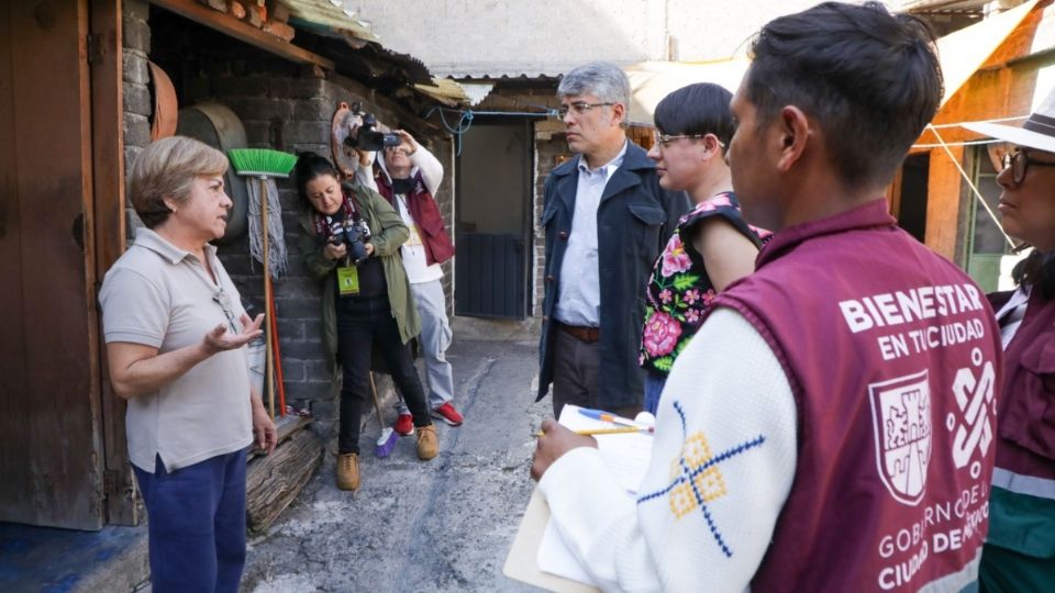 Gobierno Casa por Casa: Autoridades reciben mil 924 durante octava jornada, en Xochimilco |