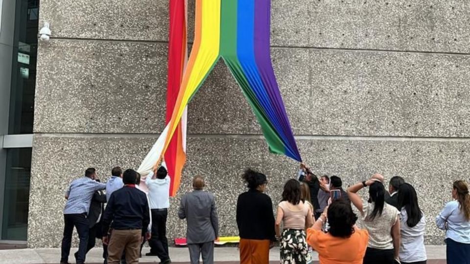 ONU-DH señala de “discriminación” la destrucción de bandera LGBTI+ en Infonavit.