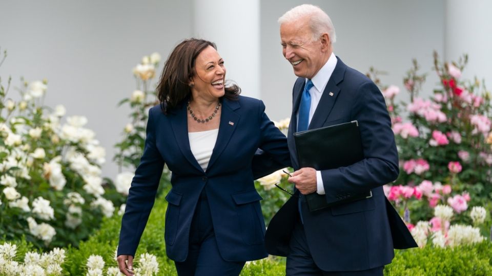 Joe Biden se baja de la contienda presidencial en EU; expresa apoyo a Kamala Harris como candidata.