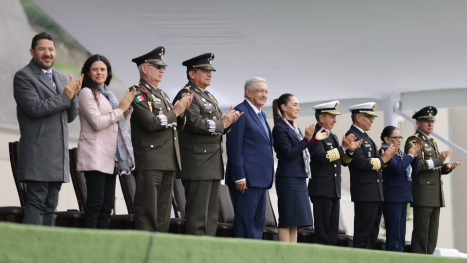 Martí Batres acompaña a AMLO y Claudia Sheinbaum en visita a las Fuerzas Armadas |