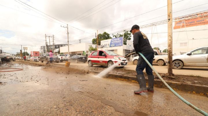 Clara Brugada reconoce apoyo de equipos capitalinos a municipios afectados por lluvias en Veracruz