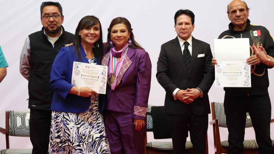 Clara Brugada encabeza entrega de reconocimientos a atletas olímpicos |