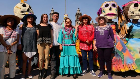 Clara Brugada inaugura la Ofrenda Monumental del Día de Muertos en el Zócalo CDMX