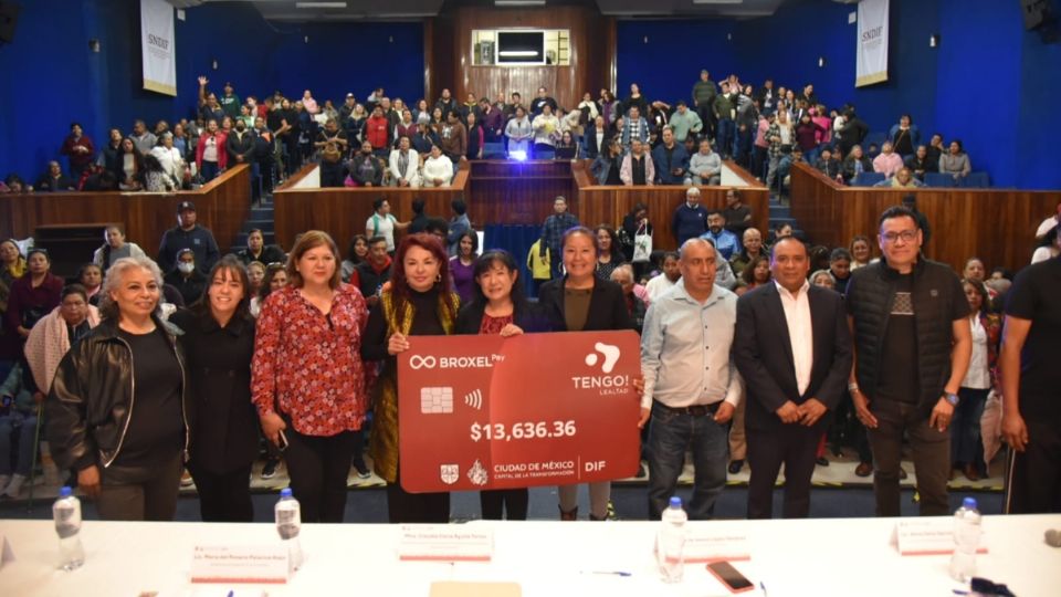 DIF CDMX entrega apoyos económicos para mejora de los Comedores Populares |