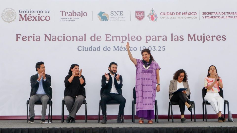 Clara Brugada inaugura Feria Nacional de Empleo para las Mujeres en el Monumento a la Revolución |