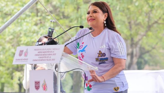 Maratón y Medio Maratón CDMX 2025: Clara Brugada presenta medallas y playeras oficiales