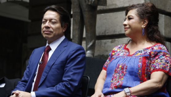Titular de la SEP y Brugada entregan Tarjetas del Bienestar para rehabilitar bachilleratos en CDMX