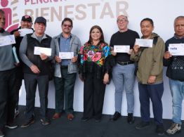 Clara Brugada encabeza entrega del programa “Hombres Bienestar” en el Zócalo CDMX