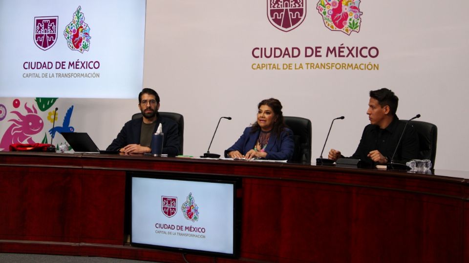 Clara Brugada anuncia incorporación de chatbot al servicio de Locatel |