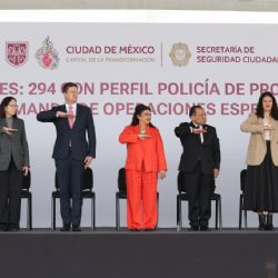 Clara Brugada encabeza Ceremonia de Graduación de 450 policías