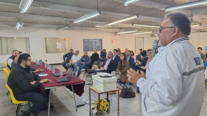 SEMOVI recibe delegación de industria ferroviaria de España para compartir avances del Tren Ligero