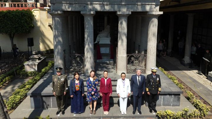 Clara Brugada y Claudia Sheinbaum conmemoran bicentenario del nacimiento de Margarita Maza