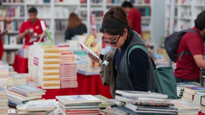 Inicia 21° Gran Remate de Libros, Discos y Películas en el Monumento a la Revolución